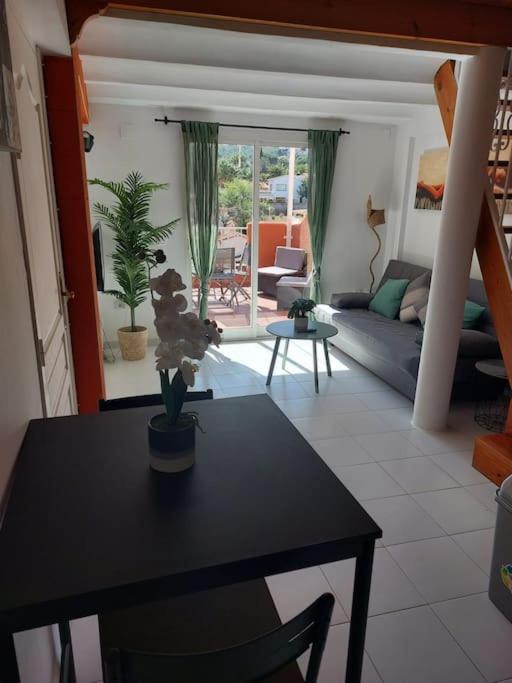 Studio Tipo Loft Con Vista Al Montgo Денія Екстер'єр фото